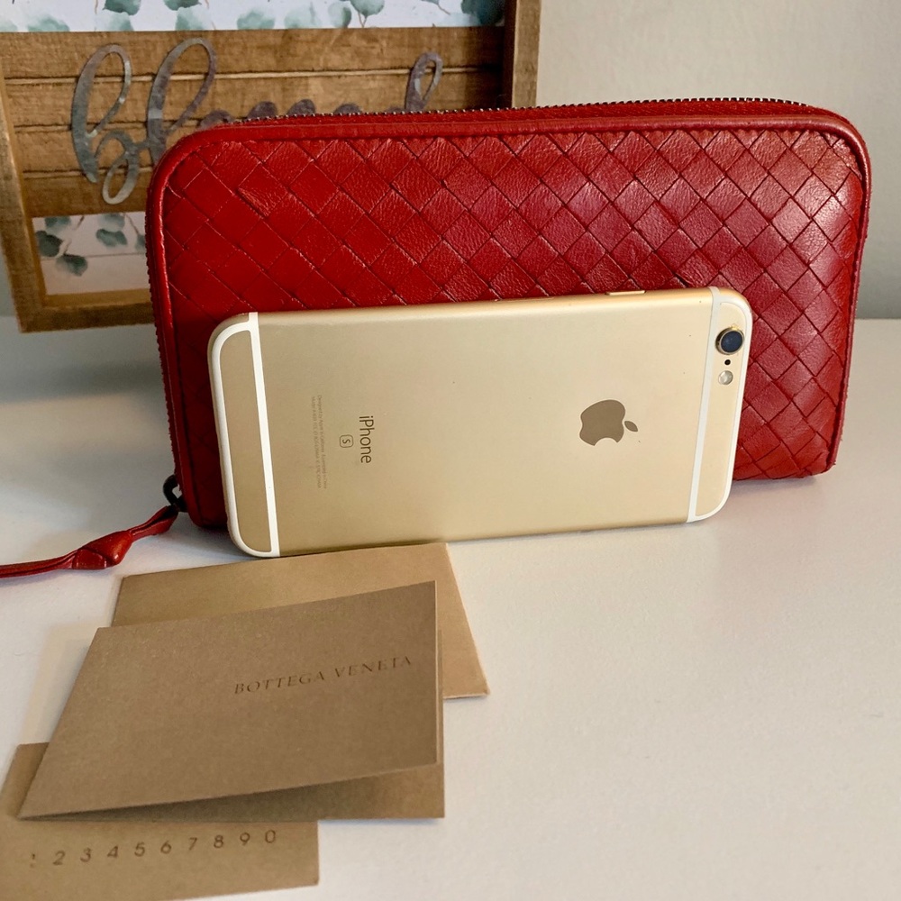 SOLD❤Bottega Veneta ❤ Authentic Wallet - Picture 3 of 8